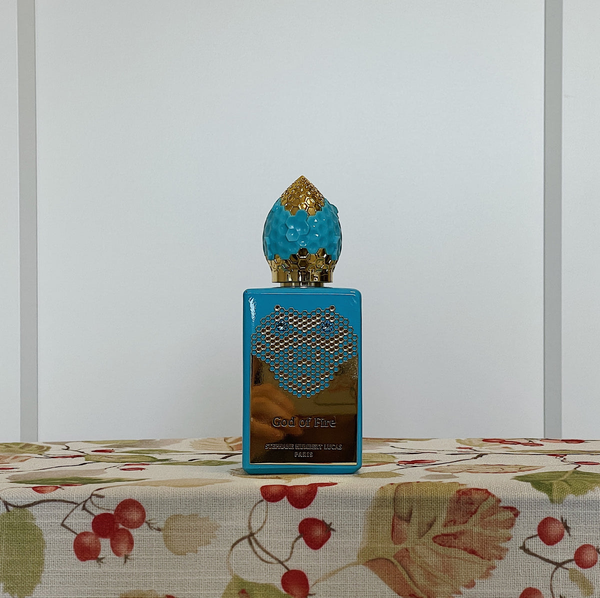 Empty Perfume Bottles for Display & Decor